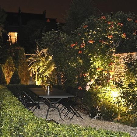 B&B Un Jardin En Ville Saint-Gilles Екстер'єр фото