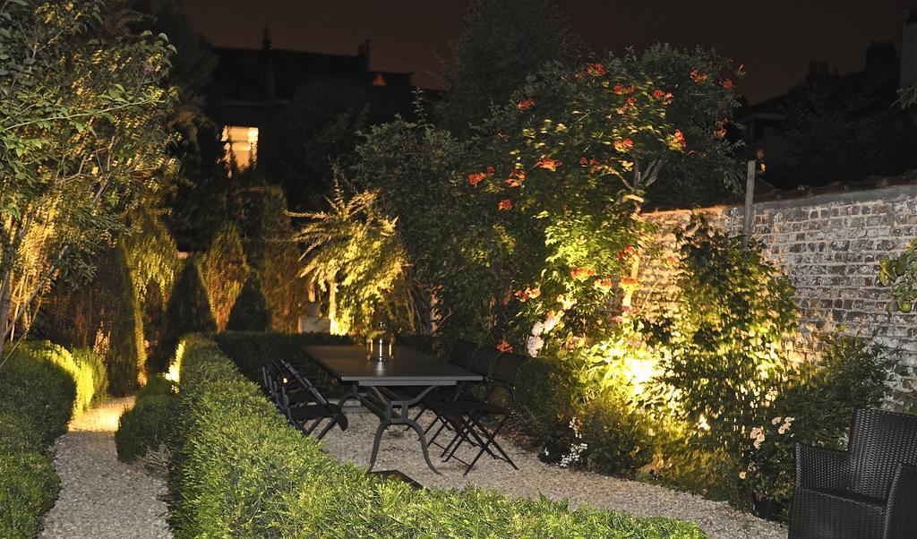 B&B Un Jardin En Ville Saint-Gilles Екстер'єр фото