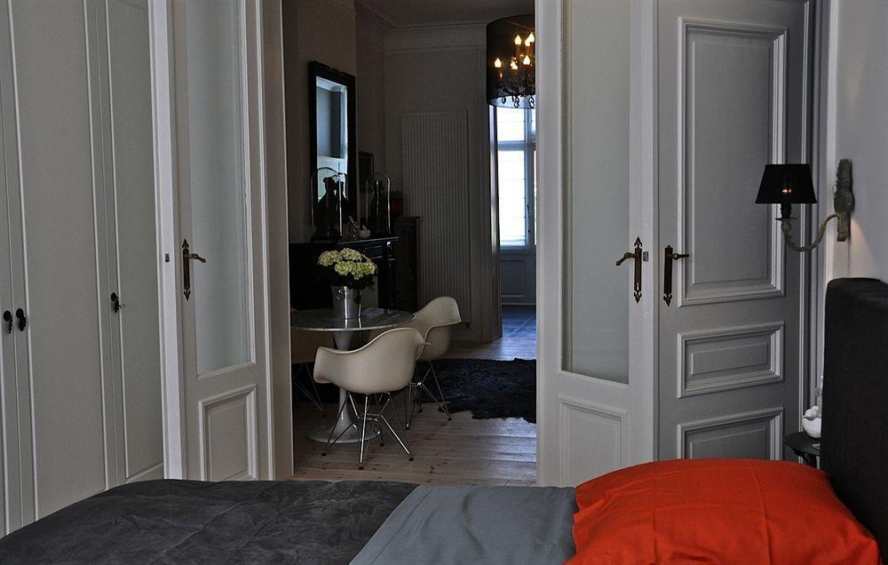 B&B Un Jardin En Ville Saint-Gilles Екстер'єр фото